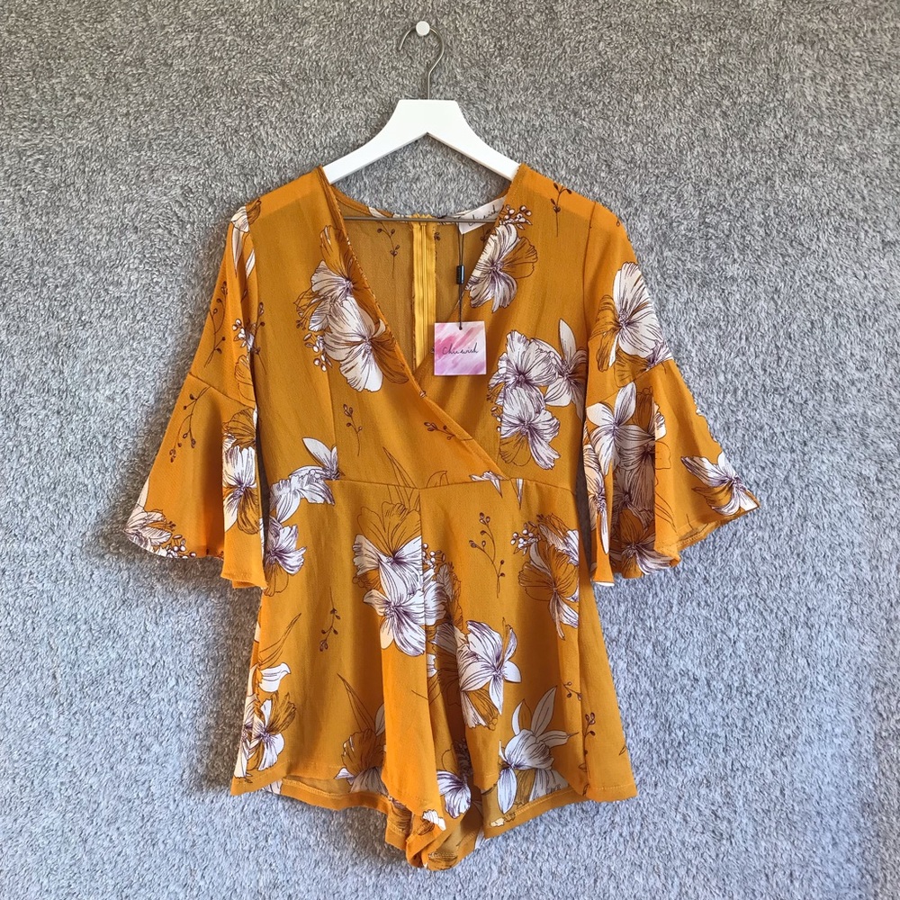 NWT Chic Wish Shorts Romper Size S